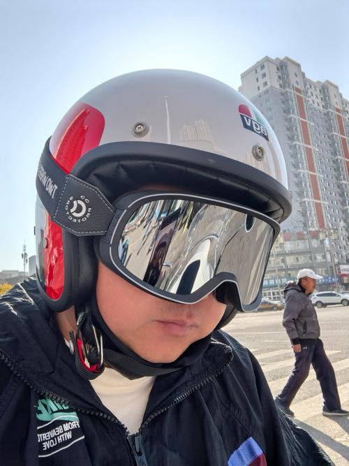 旅行摩托车头盔__夏季摩旅专用头盔