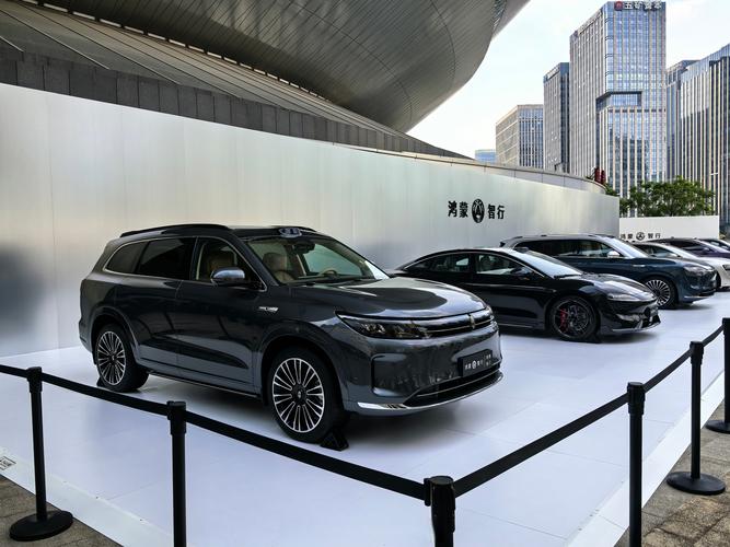 享界S9T实车现身,长近5米2+524马力,配华为ADS 4+副驾娱乐屏_享界S9T实车现身,长近5米2+524马力,配华为ADS 4+副驾娱乐屏_